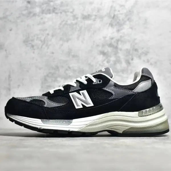 뉴발란스 992 스니커즈 M992EB