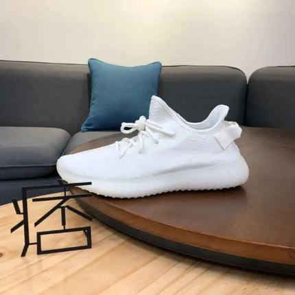 이지 부스트 350 V2 트리플 화이트