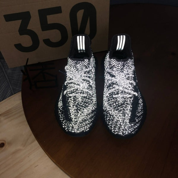 이지 부스트 350 V2 트리플블랙 리플렉티브