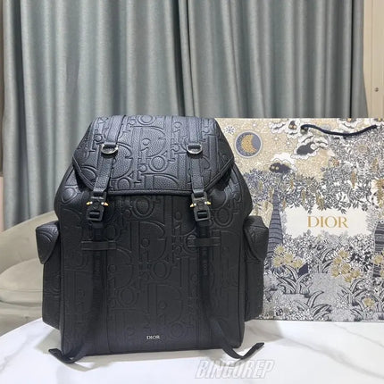 디올 히트 더 로드 그래비티 백팩